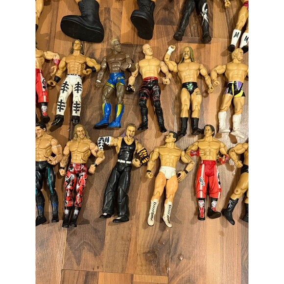 WWE wrestling lot of 34 action figures - Picture 3 of 12